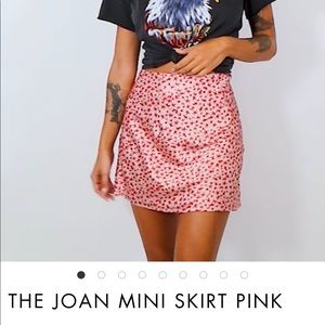 Princess Polly skirt pink w red flowers